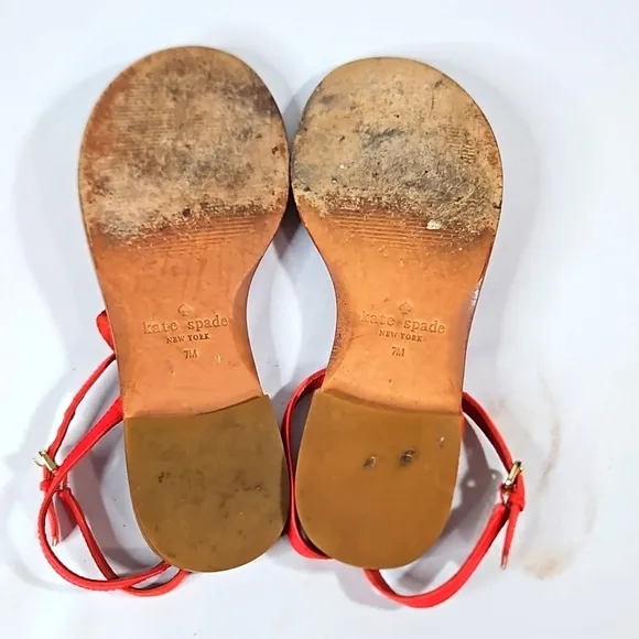 KATE SPADE New York Flowered T-Strap Red Leather Sandals Sz 7