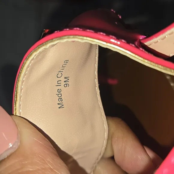Kate Spade Women's Cassandra Thong Sandals Pink w/ Gold Hardware Size 9