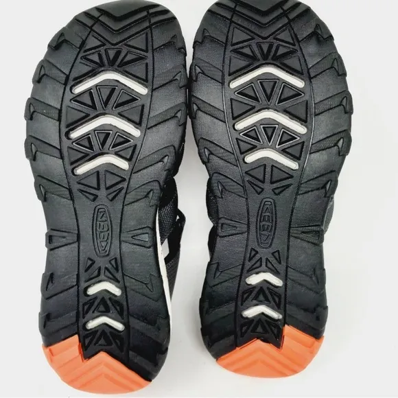 KEEN (Big Boy) Hiking Sandals Newport Neo H2 Magnetic Spicy Kids Sz 5 NWOB