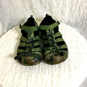 Keen Camo Olive Green Sandals Size 7