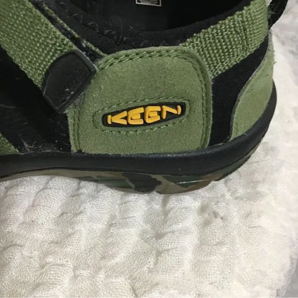 Keen Camo Olive Green Sandals Size 7
