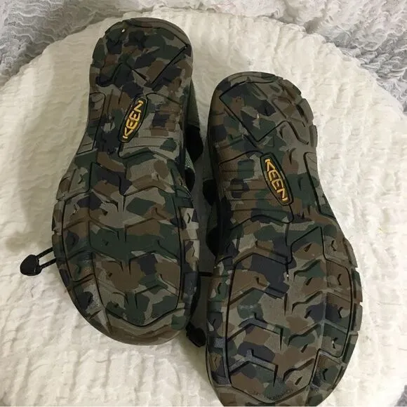 Keen Camo Olive Green Sandals Size 7
