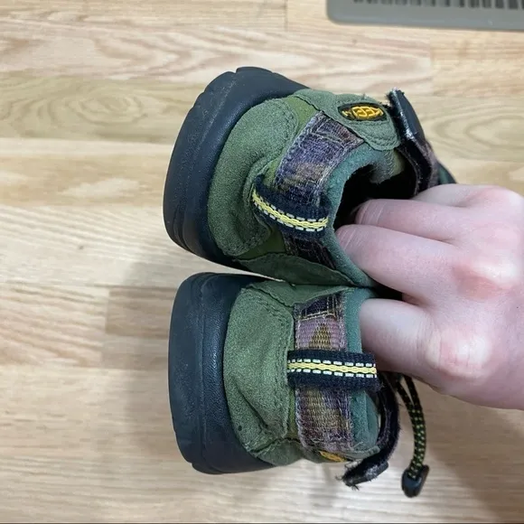 Keen Camouflage Kids Sandals Outdoors Sz 12 Hiking