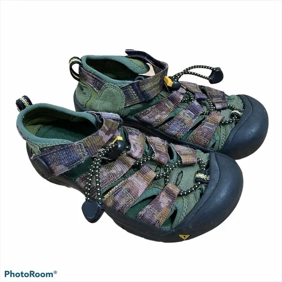 Keen Camouflage Kids Sandals Outdoors Sz 12 Hiking
