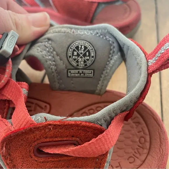 Keen Coral Orange Newport Water Sandals 7.5