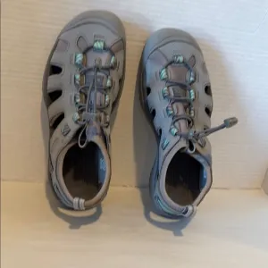 Keen Gray aqua stop Sandals with green Accents. Size 8