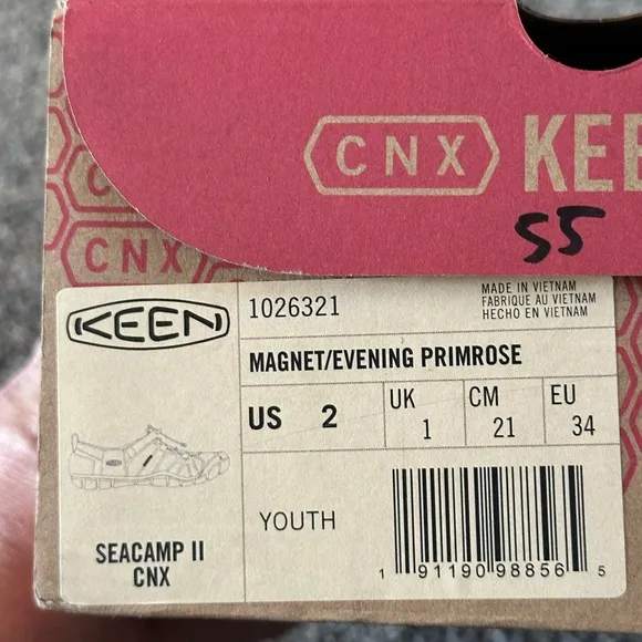 KEEN Kids' Seacamp II CNX Closed Toe Sandal - Size Youth 2 - New In Box