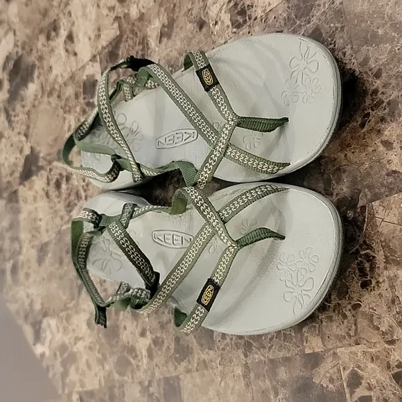 Keen La Paz Sports Green Strappy Sandals Size 9