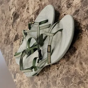 Keen La Paz Sports Green Strappy Sandals Size 9