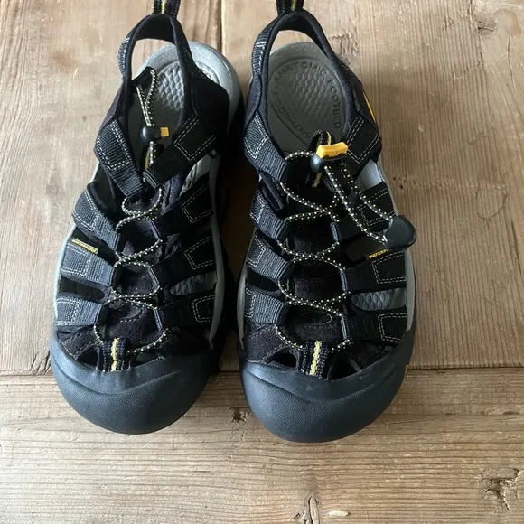 Keen Men's Black Outdoor hiking Sandals