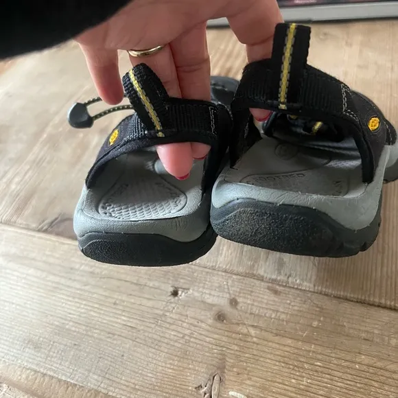 Keen Men's Black Outdoor hiking Sandals