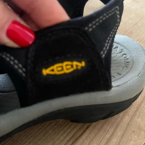 Keen Men's Black Outdoor hiking Sandals