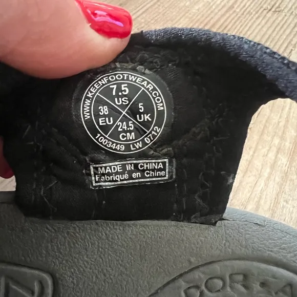 Keen Men's Black Outdoor hiking Sandals