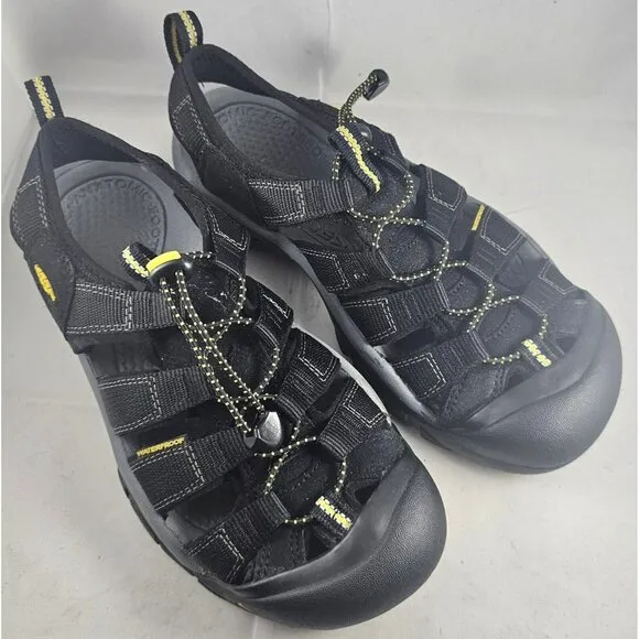 Keen Men's Newport H2, Black  Hiking  Sandals. Razor Siping For Traction Size 8
