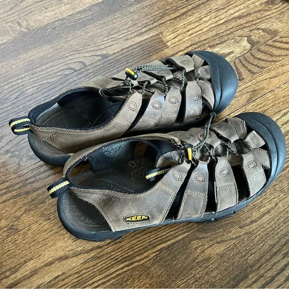 KEEN Men's Newport Leather Brown Sandals Shoe Closed Toe Hiking Bison 11.5 VGUC