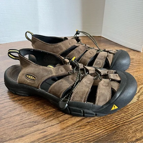 KEEN Men's Newport Leather Brown Sandals Shoe Closed Toe Hiking Bison 11.5 VGUC