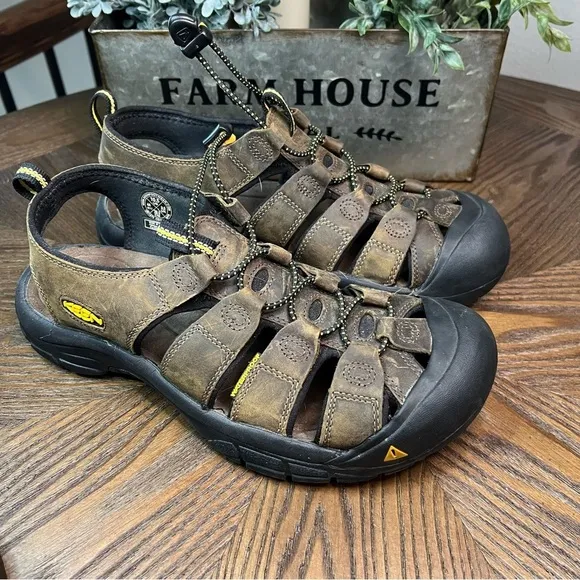 Keen Newport Bison Men’s Hiking Sandals