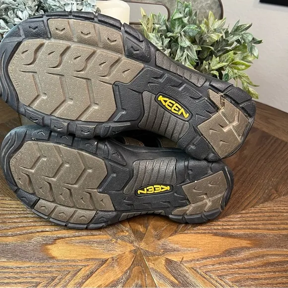 Keen Newport Bison Men’s Hiking Sandals