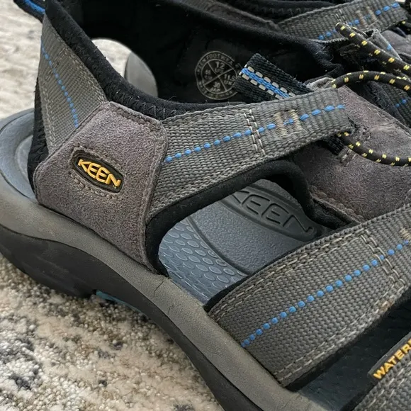 KEEN Newport H2 Mens Size 12 Sport Sandals Hiking Water Shoes Gray Blue 1008399