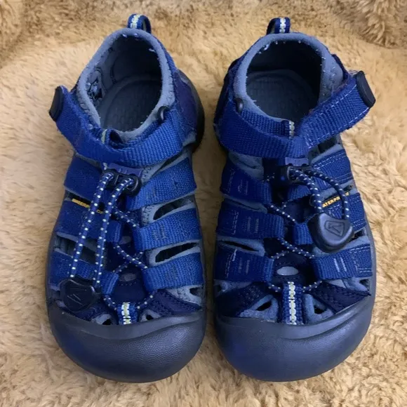 Keen Newport H2 Waterproof Hiking Sandals Kids Size 11