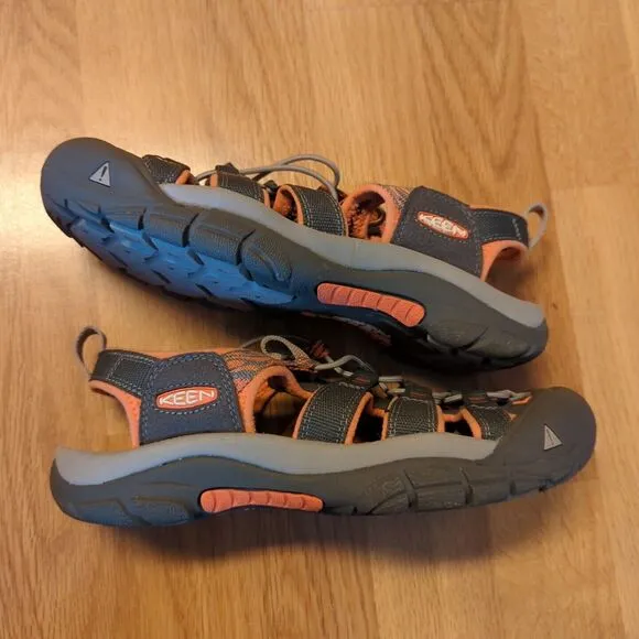 Keen Newport Hydro H2 Hiking Trail Shoe Sandals Womens 8 Coral Gray Closed Toe