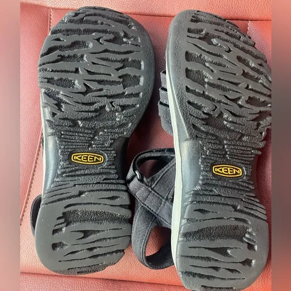 Keen Rose Hiking Black Hiking Sandals Womens Size 8.5-EUC