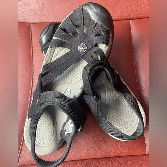 Keen Rose Hiking Black Hiking Sandals Womens Size 8.5-EUC