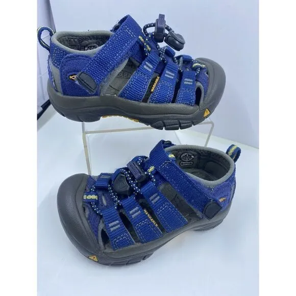 Keen Sandals Blue Big Kids Size 8  Water Hiking