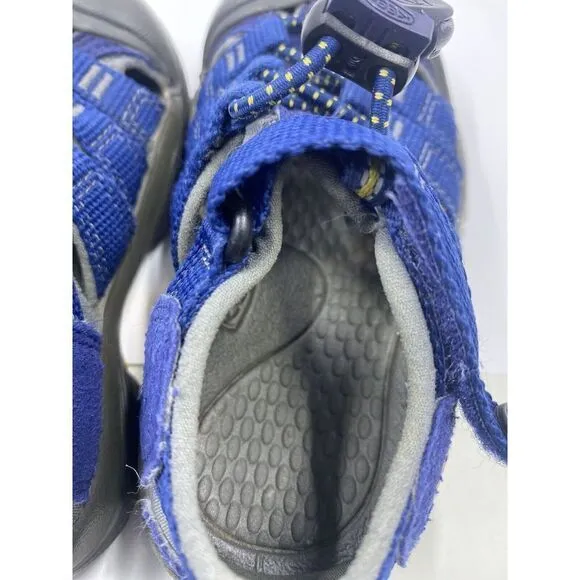 Keen Sandals Blue Big Kids Size 8  Water Hiking