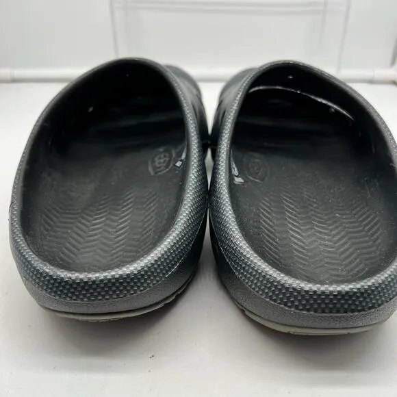 Keen Sandals Mens 9 Yogui Vibram Slip On Black Carbon Fiber Look 1002036