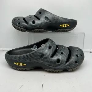 Keen Sandals Mens 9 Yogui Vibram Slip On Black Carbon Fiber Look 1002036