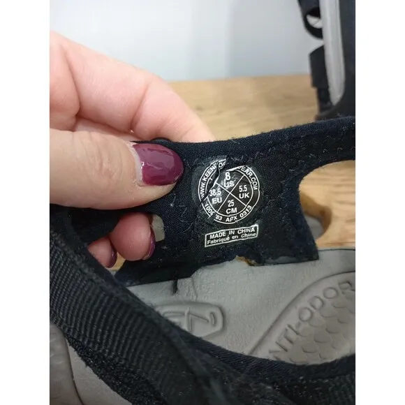 Keen Sandals Womens 8 Black Rose Hiking Ankle Strap Anti Odor Anatomic Footbed
