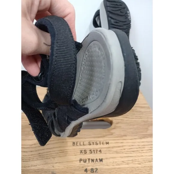 Keen Sandals Womens 8 Black Rose Hiking Ankle Strap Anti Odor Anatomic Footbed