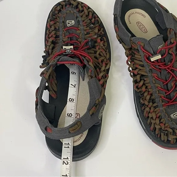 Keen Uneek Men’s Sandals Men’s Size 11 Camping Fisherman Beach Gray Red Color
