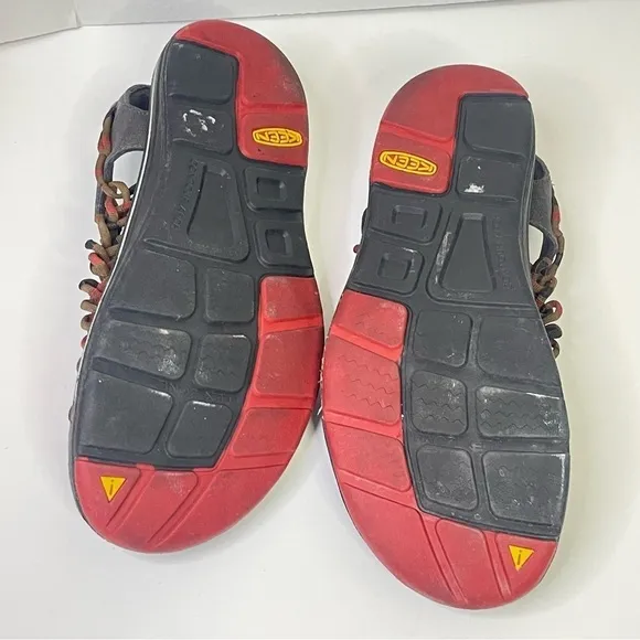 Keen Uneek Men’s Sandals Men’s Size 11 Camping Fisherman Beach Gray Red Color