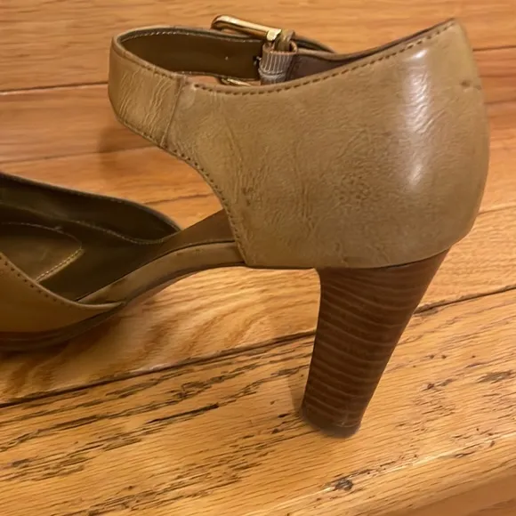 Kelly &amp; Katie Tan Block High Heels Buckle Pumps Size 8.5