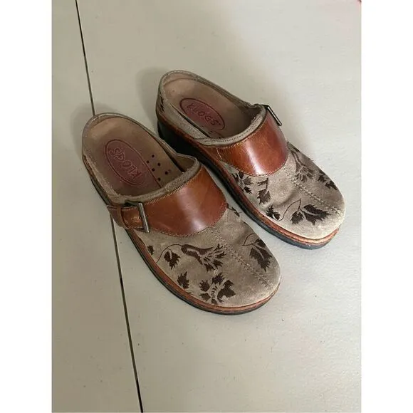 Klogs Footwear Women's Austin Taupe Suede Tapestry Clogs Sandals Size 8
