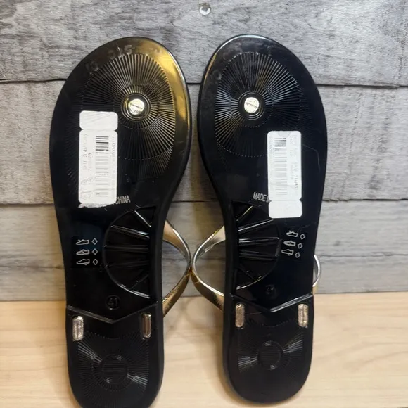 Kurt Geiger NWT  MADDISON SANDAL