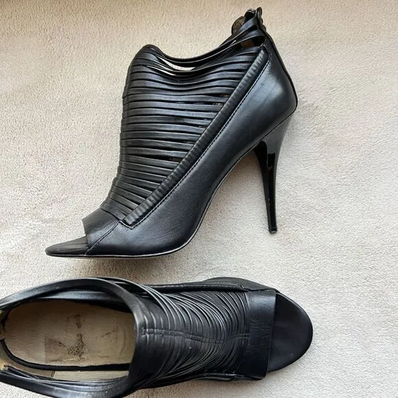 L.A.M.B. By Gwen Stefani Black Leather Stiletto Heel Sandals Women 9 Strappy