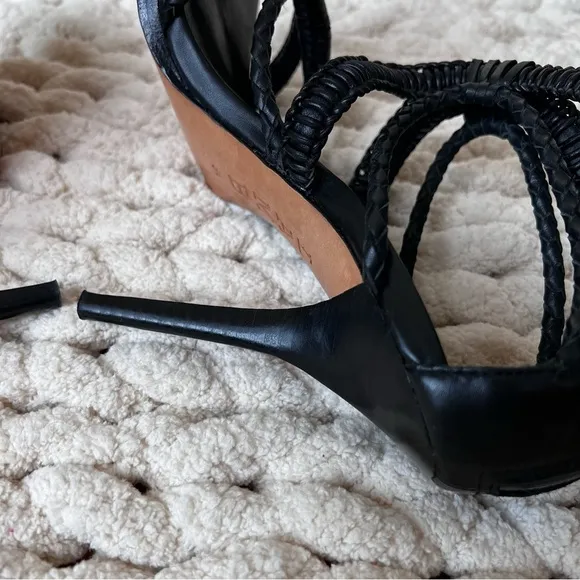 L.A.M.B fashion heeled sandals size 8.5