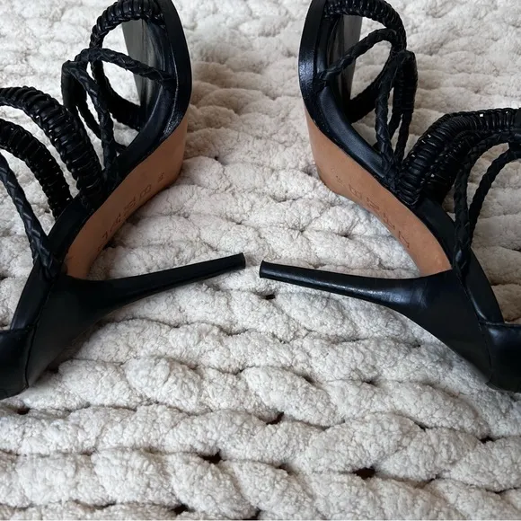 L.A.M.B fashion heeled sandals size 8.5
