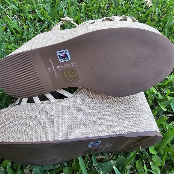 Larroude Magnolia Wedge In Ivory Leather Platform Sandals