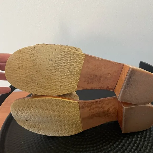 Liberté Santorini Women's Tan / Brown Woven Leather Mules Wooden Heel Sandals 10