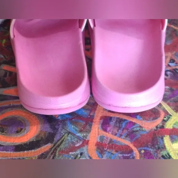 Lightly Contoured Slip On Pink Sz Small