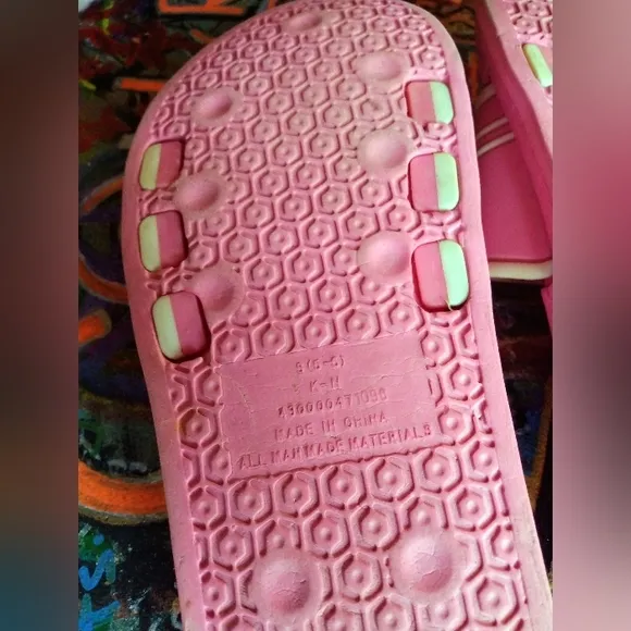 Lightly Contoured Slip On Pink Sz Small