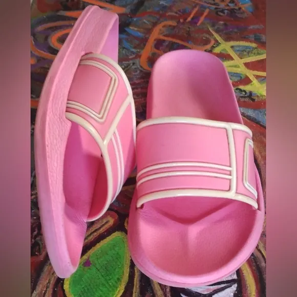 Lightly Contoured Slip On Pink Sz Small