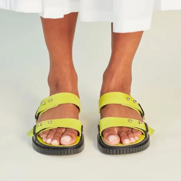 Like New HILOS Stevie Wasabi Neon Slip On Adjustable Sandals in Women's 10