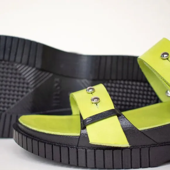 Like New HILOS Stevie Wasabi Neon Slip On Adjustable Sandals in Women's 10