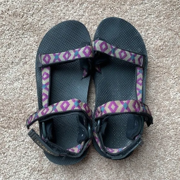 LL Bean strappy sporty hiking sandals