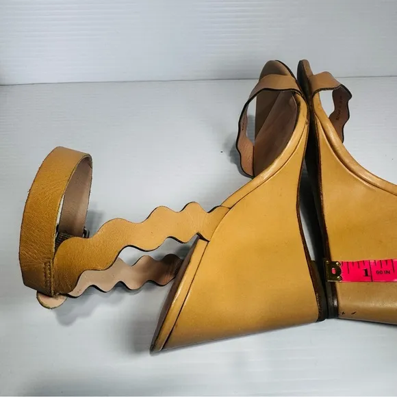 Loeffler Randall Piper Scalloped Tan Wedge Sandals Size 8 1/2